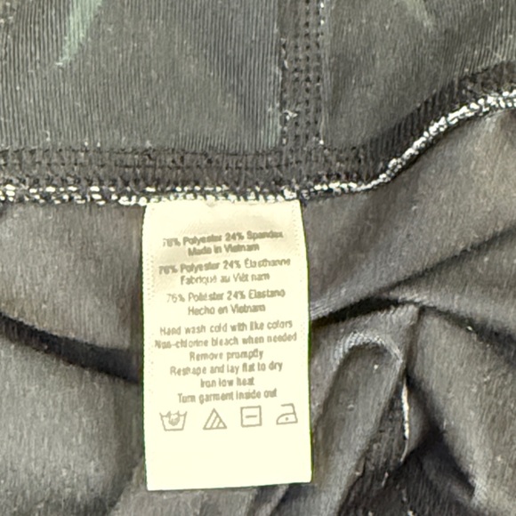 Alo Cropped Leggings Size M - Picture 8 of 10